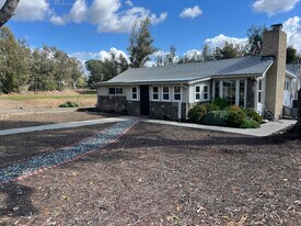 11457 Manzanita Rd in Lakeside, CA - Building Photo
