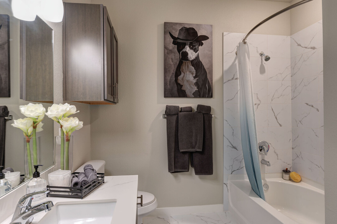 Smart Living Heights in Houston, TX - Building Photo