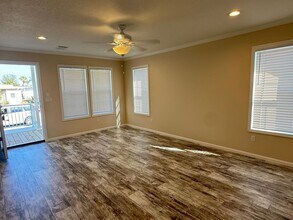 4 Tahitian Dr in Ellenton, FL - Building Photo - Building Photo