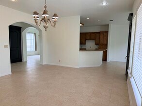 7221 Lake Victoria Rd in Laredo, TX - Building Photo - Building Photo