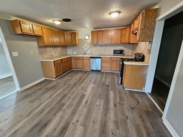 property at 1105 W 2nd Ave