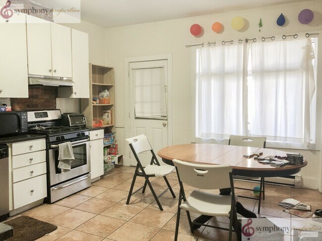 71 Pontiac St, Unit 1A in Boston, MA - Building Photo - Building Photo