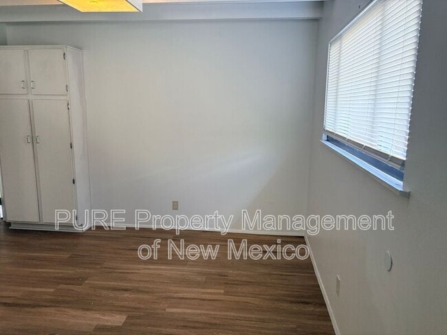 4620 Sunlight Ln SW in Albuquerque, NM - Building Photo - Building Photo