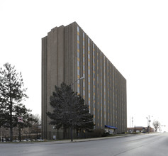 Central Park Towers in Kansas City, KS - Building Photo - Building Photo