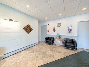 1043 S York Rd in Bensenville, IL - Building Photo - Building Photo