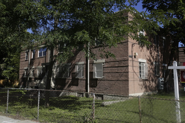 4600 Hillside Rd SE in Washington, DC - Foto de edificio - Building Photo