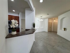 3000 Laurel Park Ln in Kissimmee, FL - Foto de edificio - Building Photo