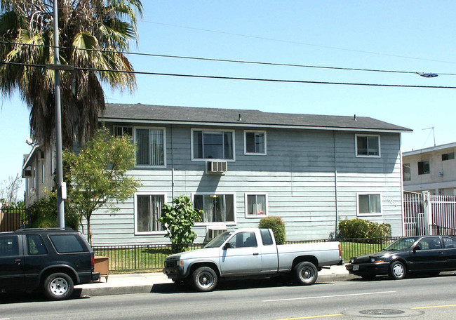 13015 Vanowen St in North Hollywood, CA - Building Photo - Building Photo