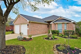 15418 Forest Creek Farms Dr in Cypress, TX - Building Photo - Building Photo