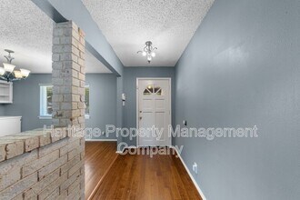 7015 Forest Pine St in San Antonio, TX - Building Photo - Building Photo