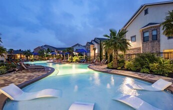 2101 Kingsley Dr in Pearland, TX - Building Photo - Building Photo