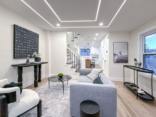 469 Washington Ave in Chelsea, MA - Building Photo - Building Photo