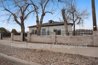 815 John St in Albuquerque, NM - Building Photo - Building Photo