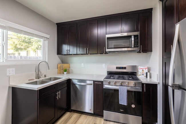Ladera Townhouse