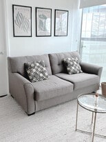 25 Grand Trunk Crescent, Unit SI ID1520082P in Toronto, ON - Building Photo