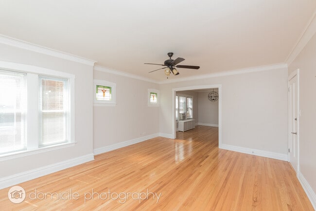 4906 N Marmora Ave, Unit 2 in Chicago, IL - Building Photo - Building Photo