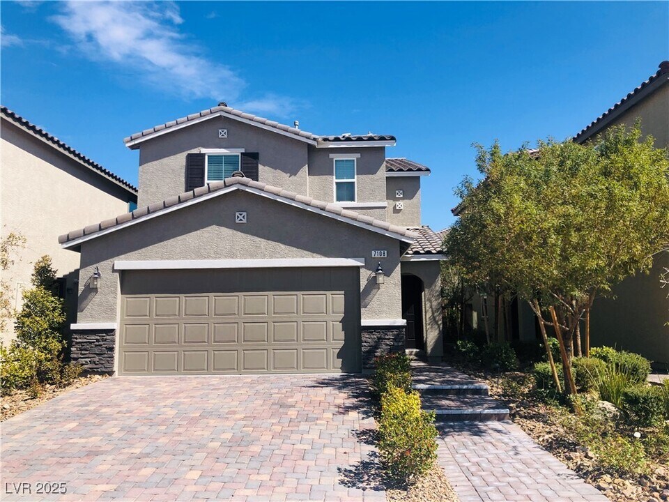 7108 Adrian Peak St in North Las Vegas, NV - Building Photo