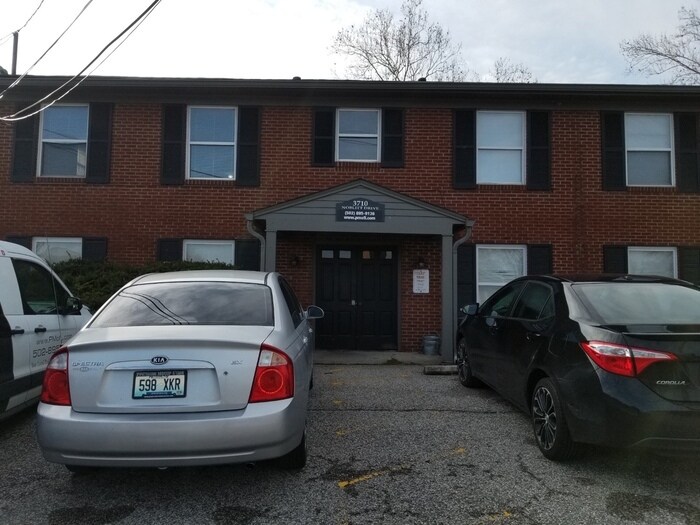 3710 Noblitt Dr-Unit -2 in Louisville, KY - Building Photo