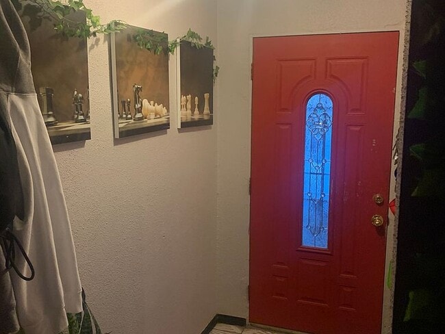 2012 Santa Rita Dr in Las Vegas, NV - Building Photo - Building Photo