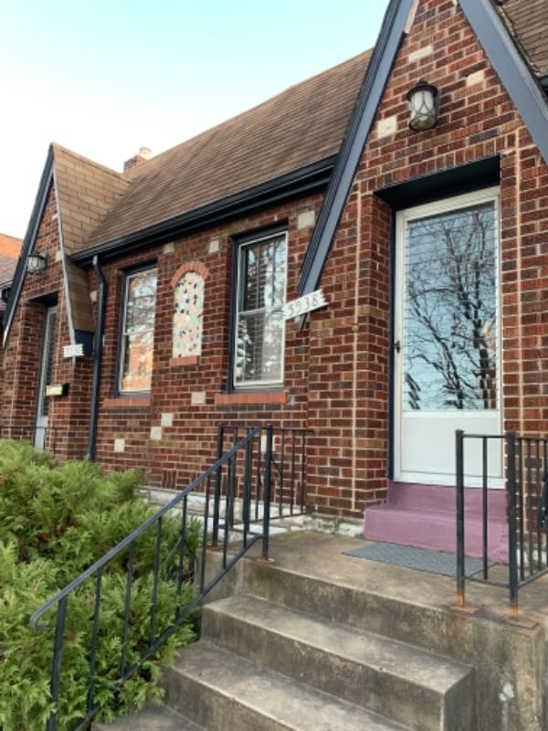 property at 5538 Walsh St