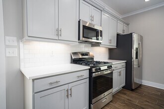 1524 Cottage Grv in Vestavia Hills, AL - Building Photo - Building Photo