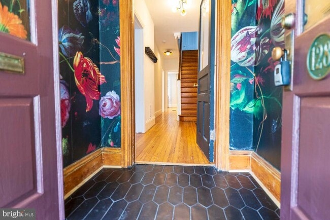 128 W Mt Pleasant Ave in Philadelphia, PA - Building Photo - Building Photo