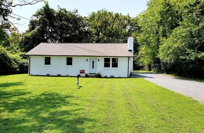 property at 106 Robinhood Cir