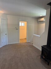 437 NE Irving Ave in Bend, OR - Building Photo - Building Photo