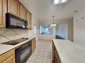 4825 Summer Oaks Ln in Fort Worth, TX - Building Photo - Building Photo