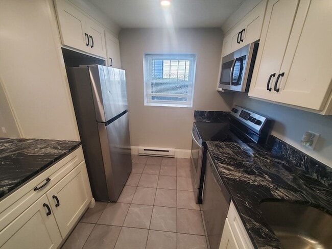 24 Colgate Rd, Unit 1 in Boston, MA - Building Photo - Building Photo