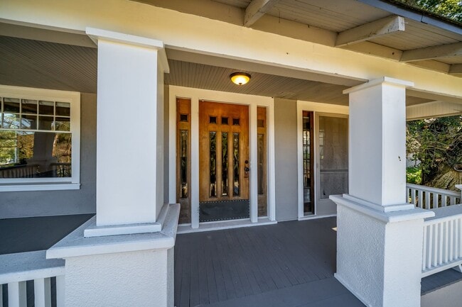 6843 Santa Lucia Rd in Atascadero, CA - Building Photo - Building Photo
