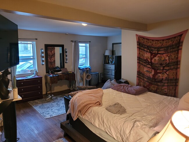 1110 Sarah St, Unit A in Pittsburgh, PA - Building Photo - Building Photo