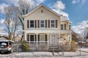 220 5th Ave in Greenport, NY - Building Photo