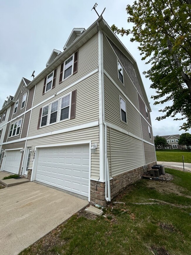 property at 3008 SW Sharmin Ln