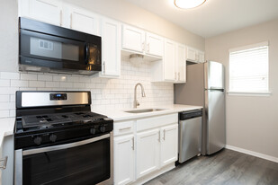Sandpiper Apartments in Austin, TX - Building Photo