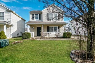 6220 Maravian Dr in Louisville, KY - Building Photo