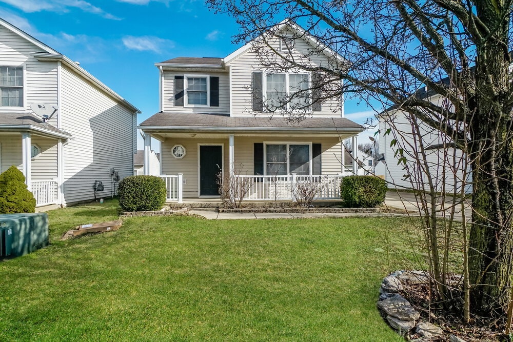 6220 Maravian Dr in Louisville, KY - Building Photo