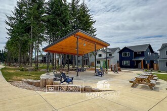 Trestlewood Townhomes in Olympia, WA - Building Photo - Building Photo