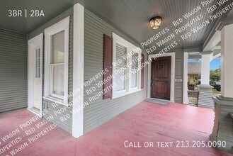 626 W Summit Ave. in San Antonio, TX - Building Photo - Building Photo