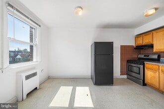 1115 E Upsal St in Philadelphia, PA - Building Photo - Building Photo