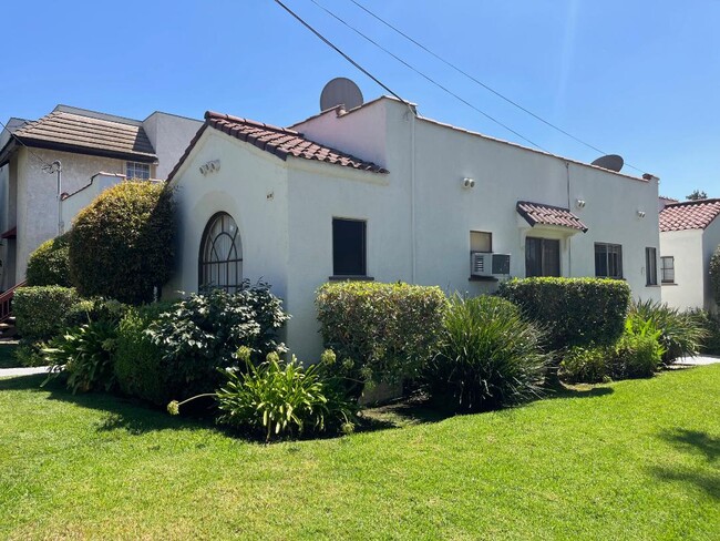 600 E Maple St in Glendale, CA - Foto de edificio - Building Photo