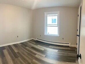 276 Woodford St in Portland, ME - Building Photo - Building Photo