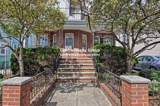 15 Princeton St, Unit 1