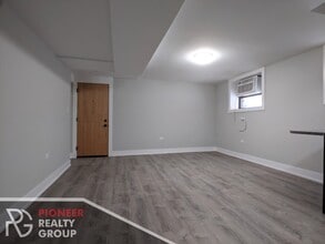 421 W Belden Ave, Unit 1 in Chicago, IL - Building Photo - Building Photo