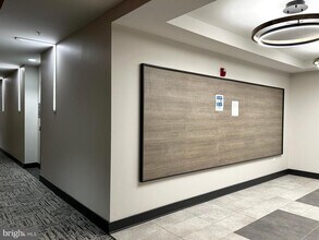 1 Culvert Dr in West Windsor Township, NJ - Building Photo - Building Photo