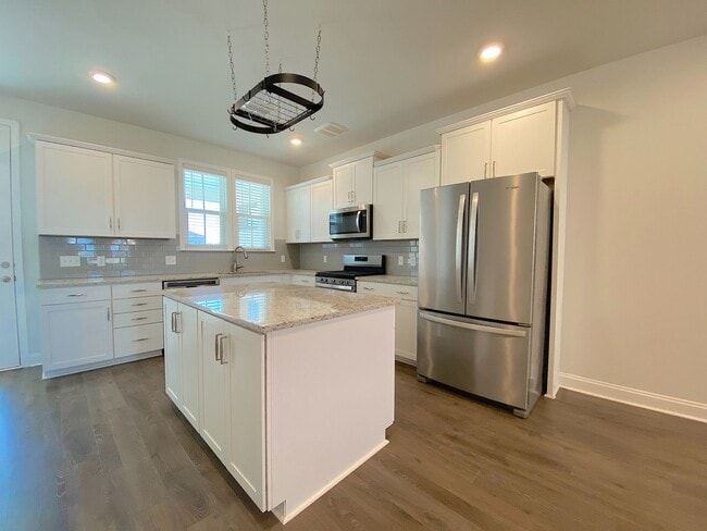 354 Great Lawn Dr in Summerville, SC - Building Photo - Building Photo