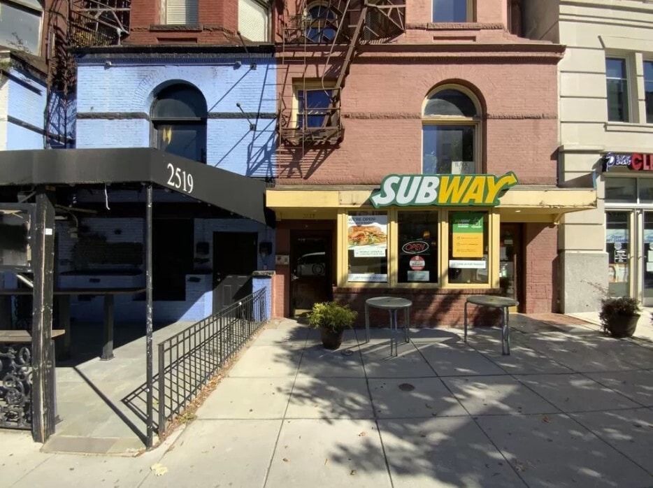 2517 Pennsylvania Ave NW in Washington, DC - Foto de edificio