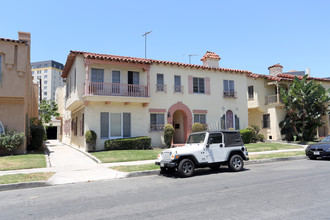 425 S Cochran Ave in Los Angeles, CA - Building Photo - Primary Photo