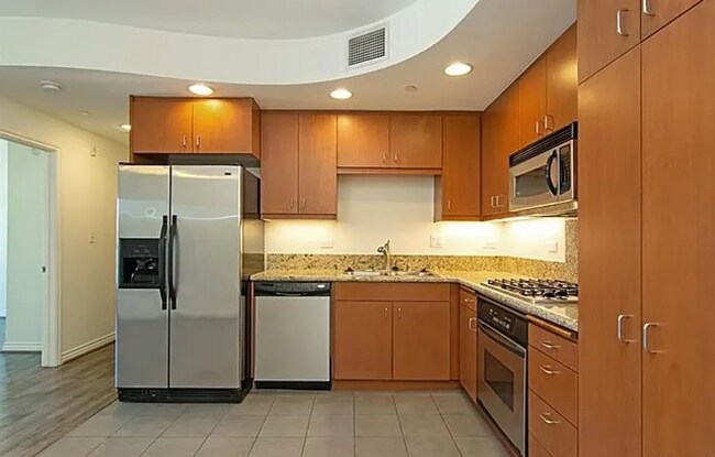 550 15th St in San Diego, CA - Foto de edificio - Building Photo