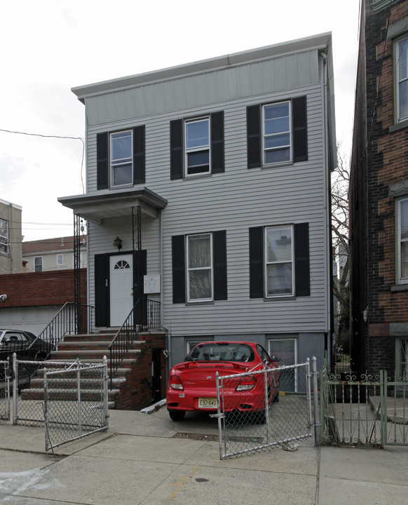 87 Poplar St in Jersey City, NJ - Building Photo